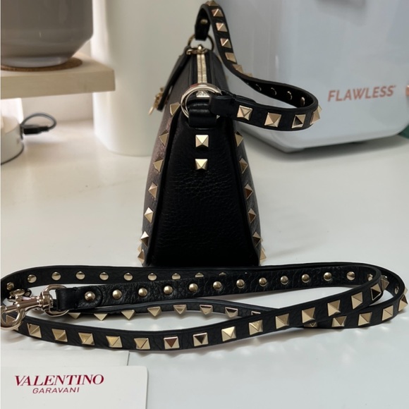Valentino Garavani Rockstud Calfksin Small Shoulder Black Bag - Picture 3 of 8